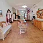Rosanna Bestvacationever Tatil Evi